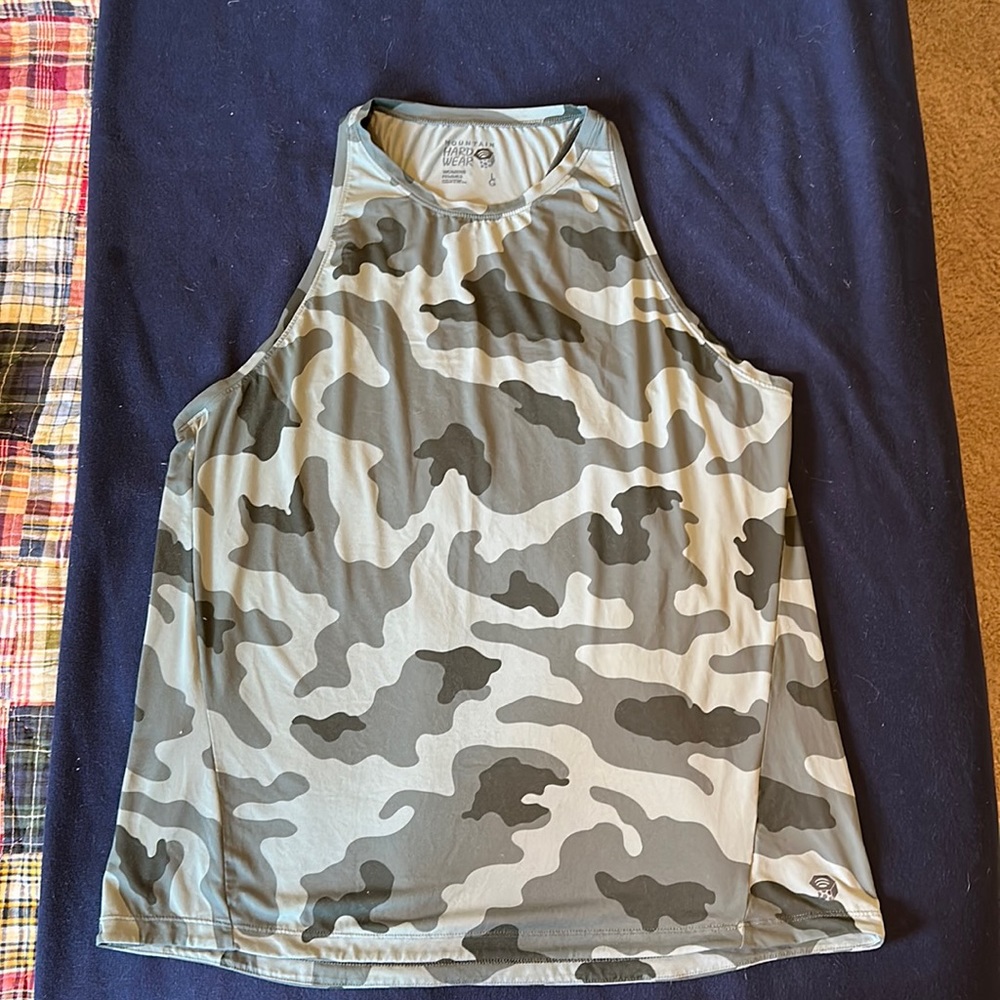 Mountain Hardware Camouflage dri-fit tank top. Women’s large